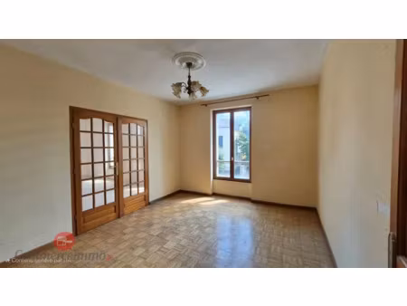 location locaux professionnels 91.59 m² à auvers-sur-oise (95430)  32 400 €