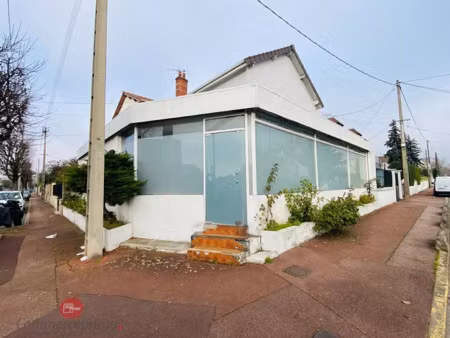 location locaux professionnels 190 m² à livry-gargan (93190)  32 400 €