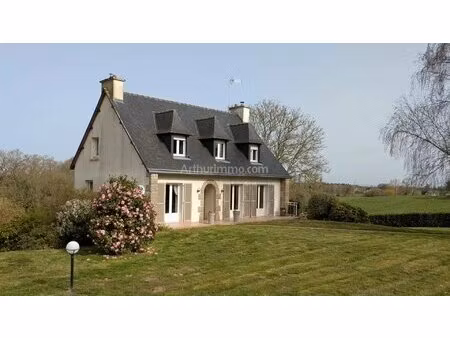 maison proche centre hénon