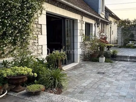 maison de 300 m² à selles-sur-cher