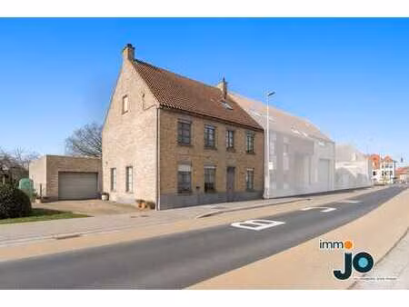 maison familiale majestueuse et exceptionnellement spacie...