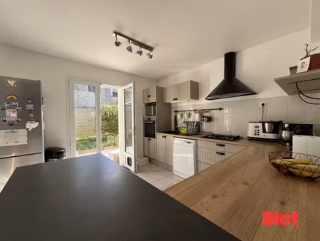 a vendre par blot bain - maison - 3 chambres - sous sol - garage - erce-en-lamee