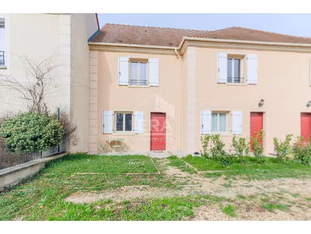 maison de ville avec jardin 3 pièces à vendre à saulx-marchais