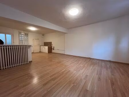 immeuble d’environ 110 m2