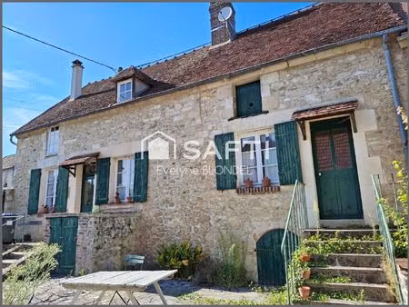 jolie maison ancienne avec dependance amenagee et beau terrain