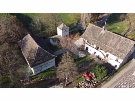 vente demeure d'exception à boyer (71700) : à vendre / 145m² boyer