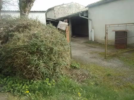 vente maison à la foye-monjault (79360)  26 400 €