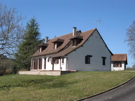 maison entre lagraulière et st clément