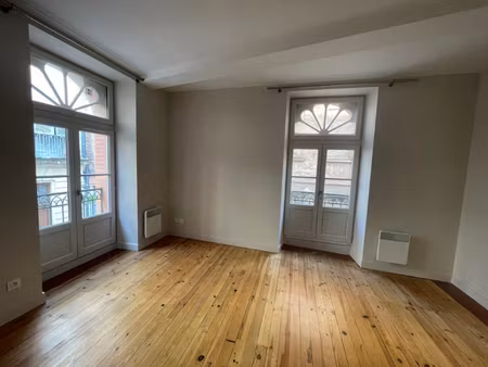location appartement 2 pièces 53m²