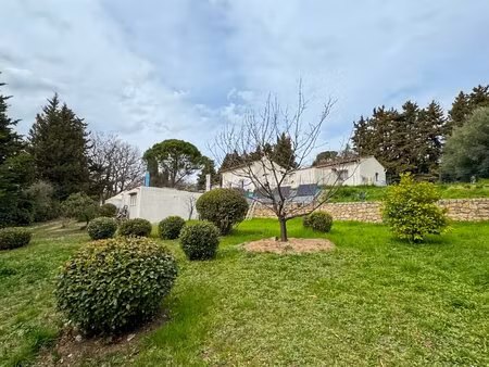 à montauroux  villa 7 pièces + studio sur terrain de 5000 m2 environ