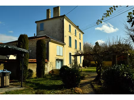 achat maison 7 pièces 200m² ruelle sur touvre 16600
