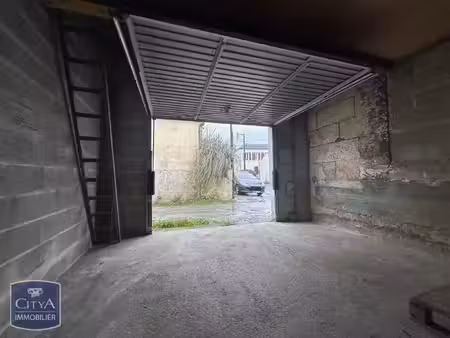 parking à louer - saintes (17) - 75€