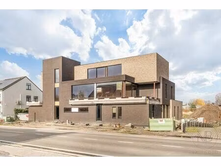 gelijkvloers appartement met 2 slaapkamers incl. parking en kelderberging