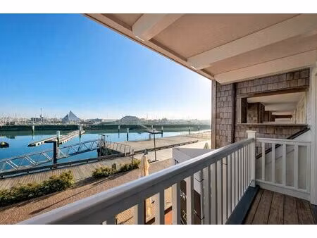 appartement met twee terrassen en prachtig uitzicht op de jachthaven van nieuwpoort