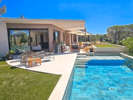 appartement de luxe avec vue sur mer à vendre à saint-raphaël : 1 690 000 € | 185m²