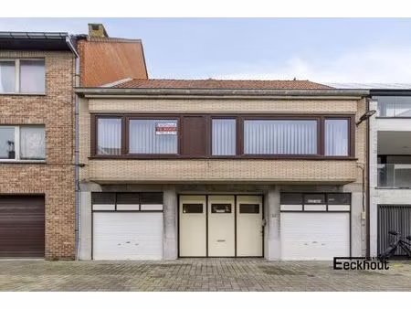 zeer grote woning met atelier/opslagplaats en 2 aparte garageboxen!