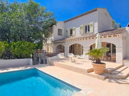 villa de luxe à vendre à fréjus : 1 370 000 € | 280m²
