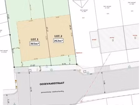 bouwgrond (365 m²) voor halfopen bebouwing op topligging te centrum eernegem