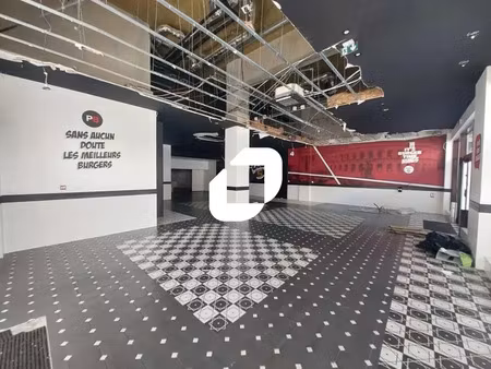 location commerce nimes 30900