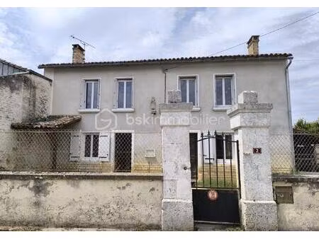 maison en pierre de 132 m² à sauze-vaussais