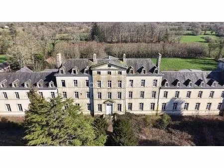 chateau de 2 595 m² à vaudrimesnil