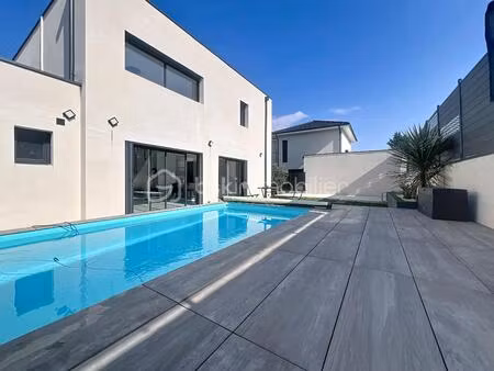 maison contemporaine de 159 m² à poisat