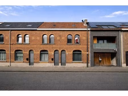 huis te koop in sint-niklaas met 2 slaapkamers