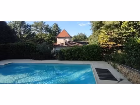 secteur lalinde trés belle maison de 138 m² sh de plain-pied sit