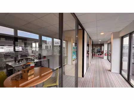 location bureau 438 m² à brest (29200)