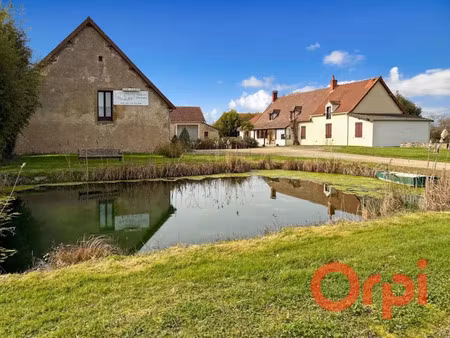 vente maison 6 pièces 240 m² à sancoins (18600)  374 500 €