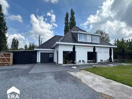 commercieel te koop in moorsele met 4 slaapkamers