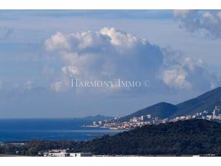 terrain constructible viabilisé à vendre