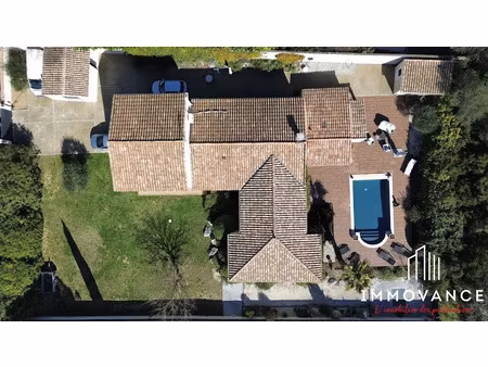 vente villa 8 pièces 251 m² à saint-jean-de-cuculles (34270)  930 000 €