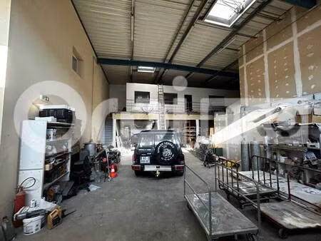 local d'activités à louer