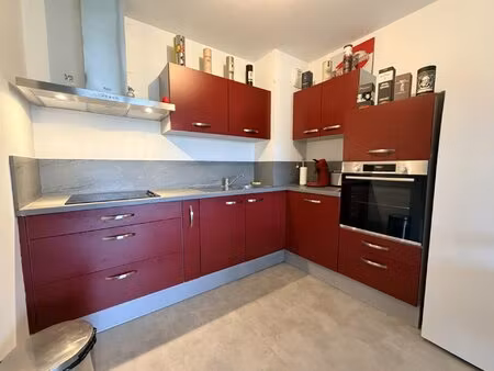 t 2 confortable terrasse + 2 parkings