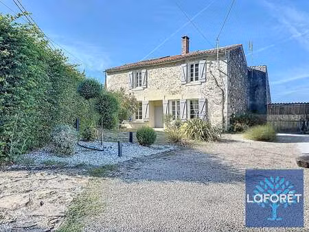 vente maison piscine à la caillère-saint-hilaire (85410) : à vendre piscine / 202m² la cai