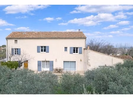 mas de ville à pernes les fontaines  garage  dépendance et terrain potentiellement...