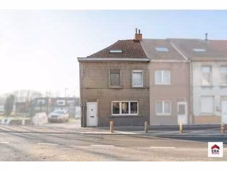 maison 3 façades avec pleine de caractère