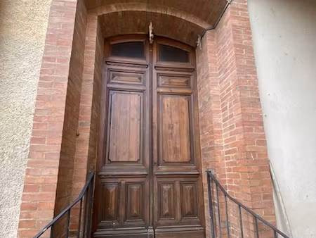 maison de rue avec garage  jardin  local à seissan