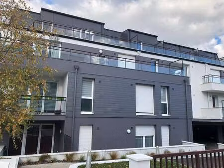 location appartement 3 pièces à sautron (44880) : à louer 3 pièces / 64m² sautron