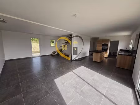 maison neuve avec vue panoramique – parassy