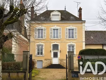 maison de ville à saint-fargeau (89170)
