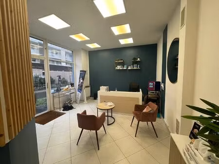 beau local commercial 42 m2 - vincennes centre