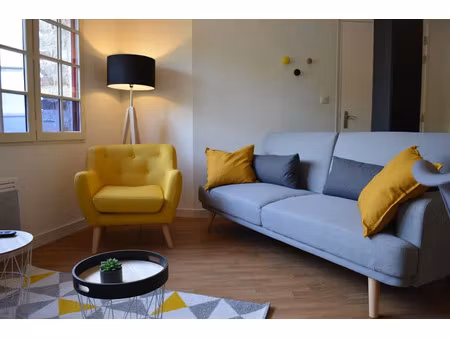 location meublée appartement 3 pièces 51 m² à langon (35660)  550 €