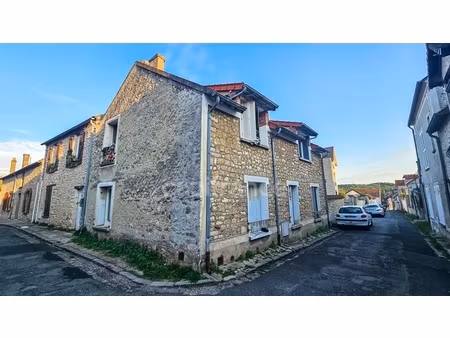 appartement totalement rénové avec place de parking privative à vendre 1 pièces etrechy (9