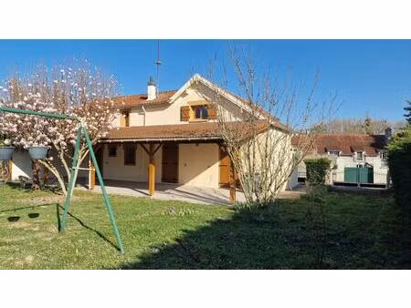 maison de 120 m2 avec 3/4 chambres à vayres sur essonne