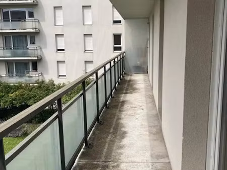 location appartement 4 pièces 77 m² à cergy (95000)  1 495 €