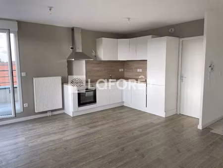 location appartement 5 pièces 95 m² à cappelle-en-pévèle (59242)  1 400 €