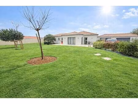 vente maison piscine à la plaine-sur-mer (44770) : à vendre piscine / 164m² la plaine-sur-