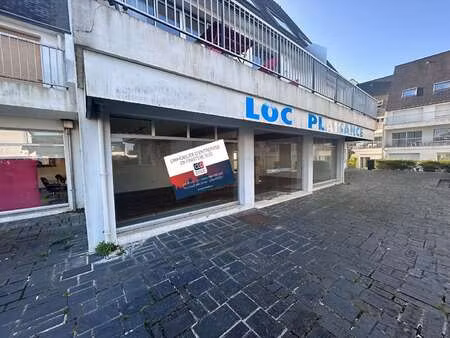vente bureaux et commerces à combrit (29120) : à vendre / 81m² combrit